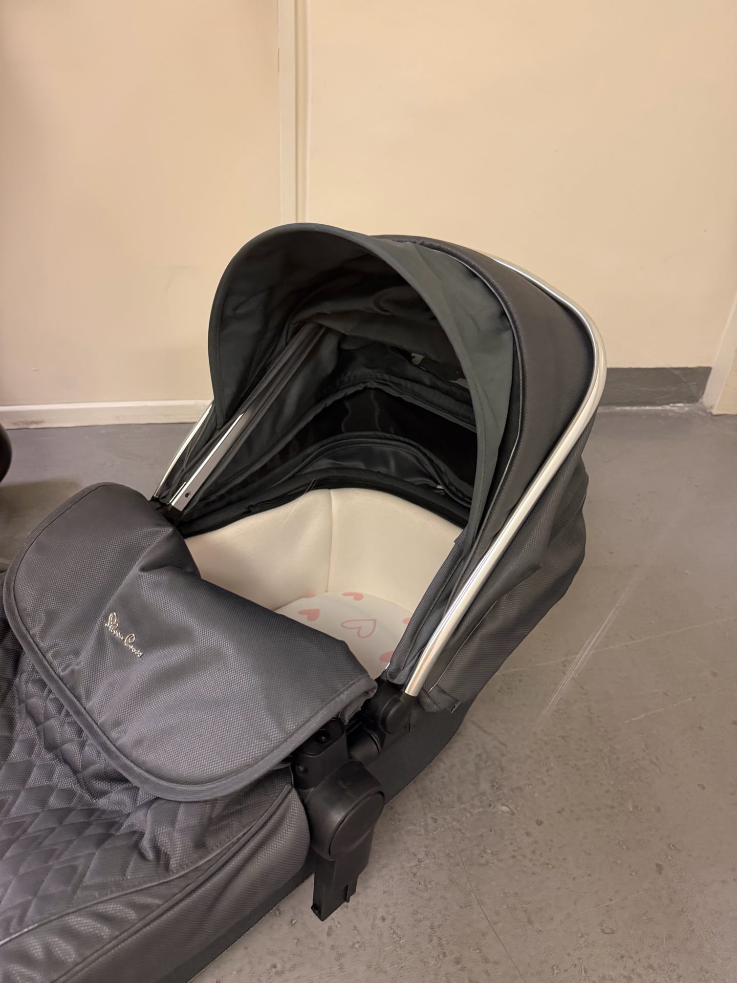 Silver Cross Stroller + Bassinet + FREE Travel Bag photo 4