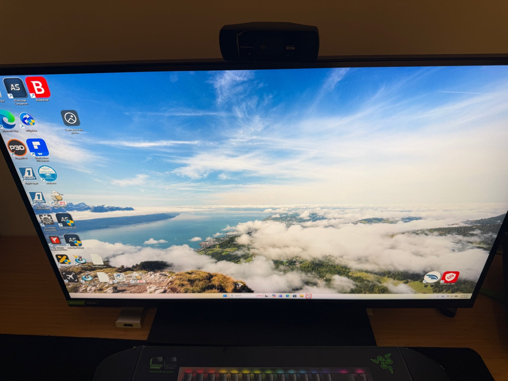 Razer raptor gaming 27 + razor blackwidow mini hyperspeed Kb photo 2