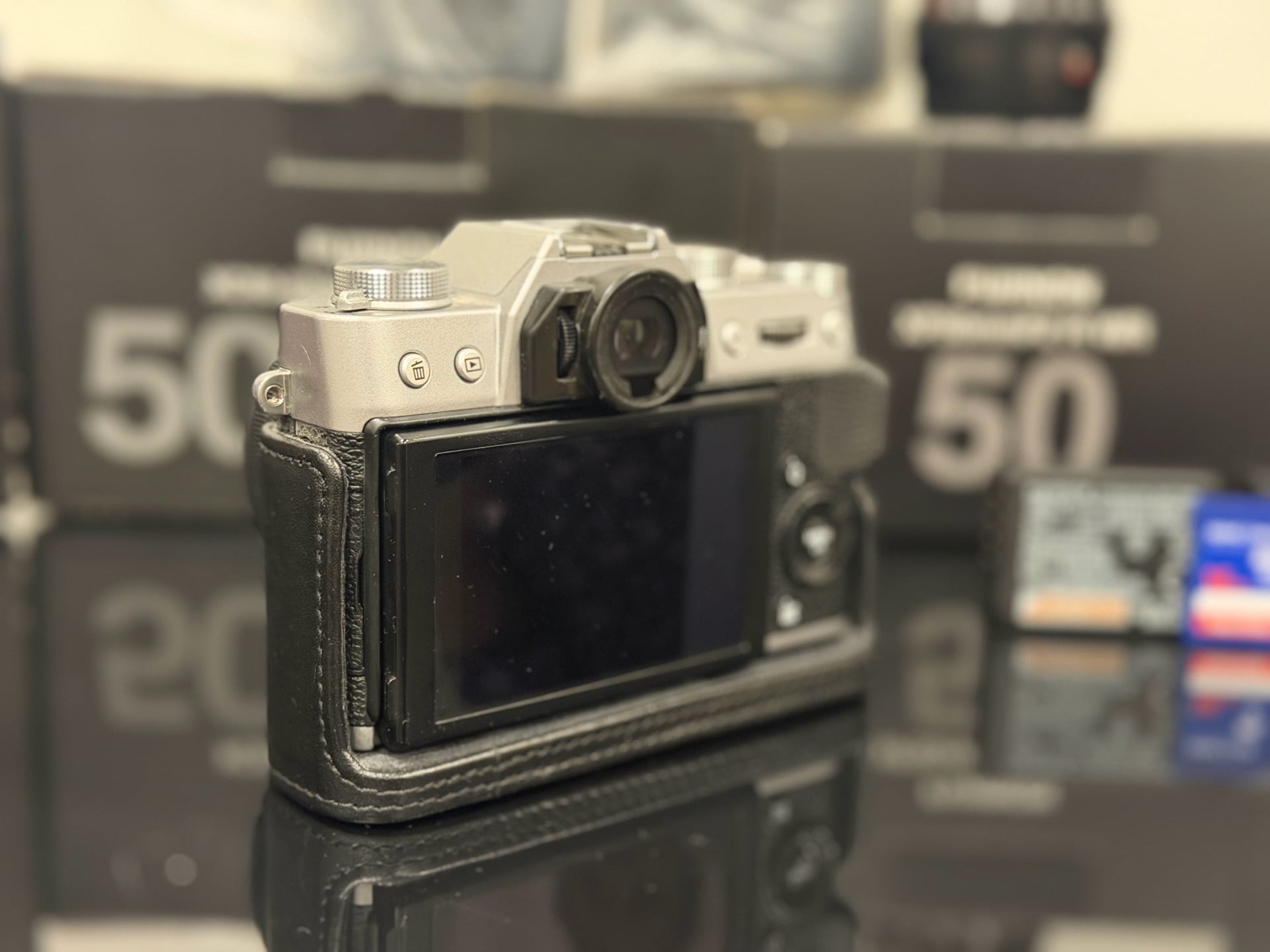 Fujifilm X-T20 Mirrorless Camera — rarely used photo 3