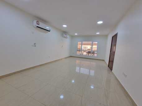 QAR 12500,  Huge, 6BHK + Big Majlis Compound Villa In Al-Thumama Near Saudia Hypermarket photo 3