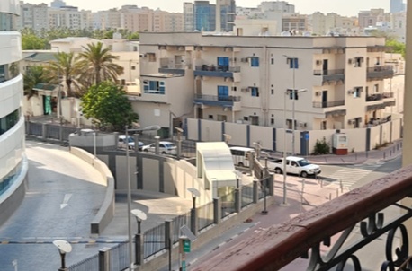 QAR 2100/month,  1 BR,  100 Sq. Meter,  Executive Room|Large Balcony View|Opp. Muntazah Park|No Commission photo 1