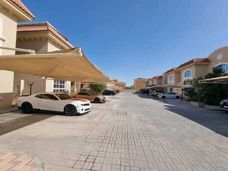 QAR 12500,  Huge, 6BHK + Big Majlis Compound Villa In Al-Thumama Near Saudia Hypermarket photo 2