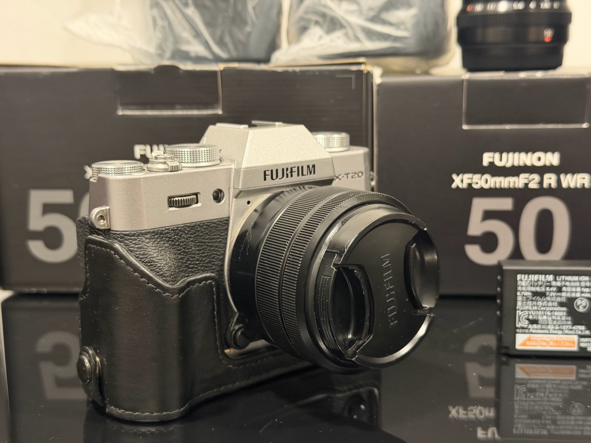 Fujifilm X-T20 Mirrorless Camera — rarely used photo 2
