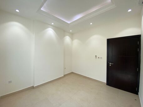 QAR 5500/month,  2 BR,  165 Sq. Meter,  Affordable 2BHK | Al Nasr | Spacious Layout| 2units Available photo 2