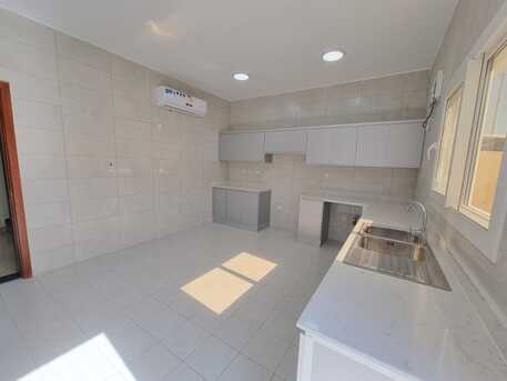 QAR 12500,  Huge, 6BHK + Big Majlis Compound Villa In Al-Thumama Near Saudia Hypermarket photo 5