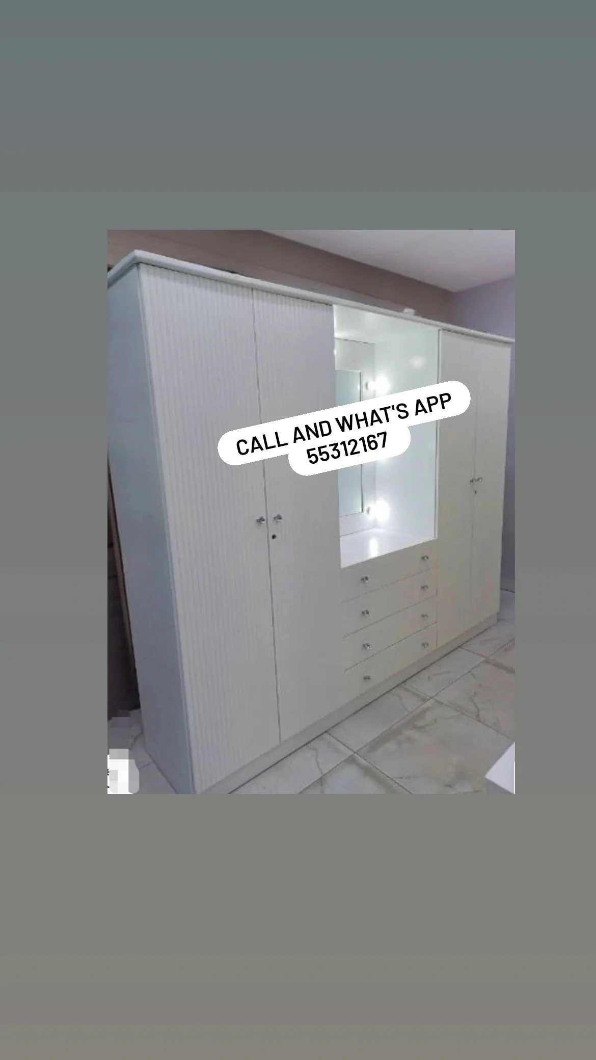 Space-Themed 4-Door Wardrobe with Shelves – Excellent Condition photo 5