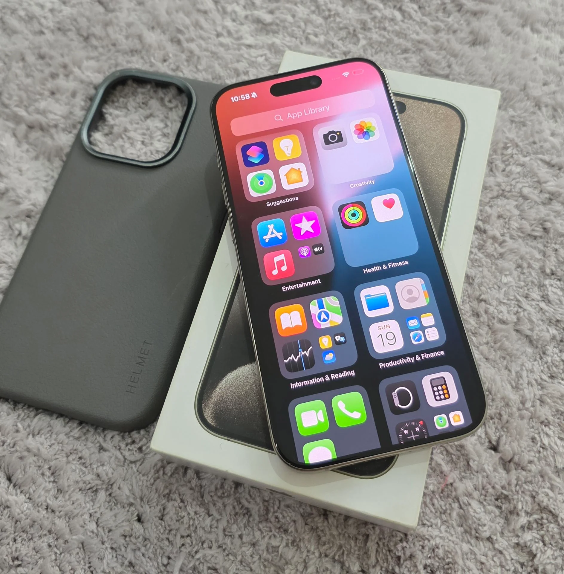 iPhone 15 Pro 128Gb Natural titanium photo 4