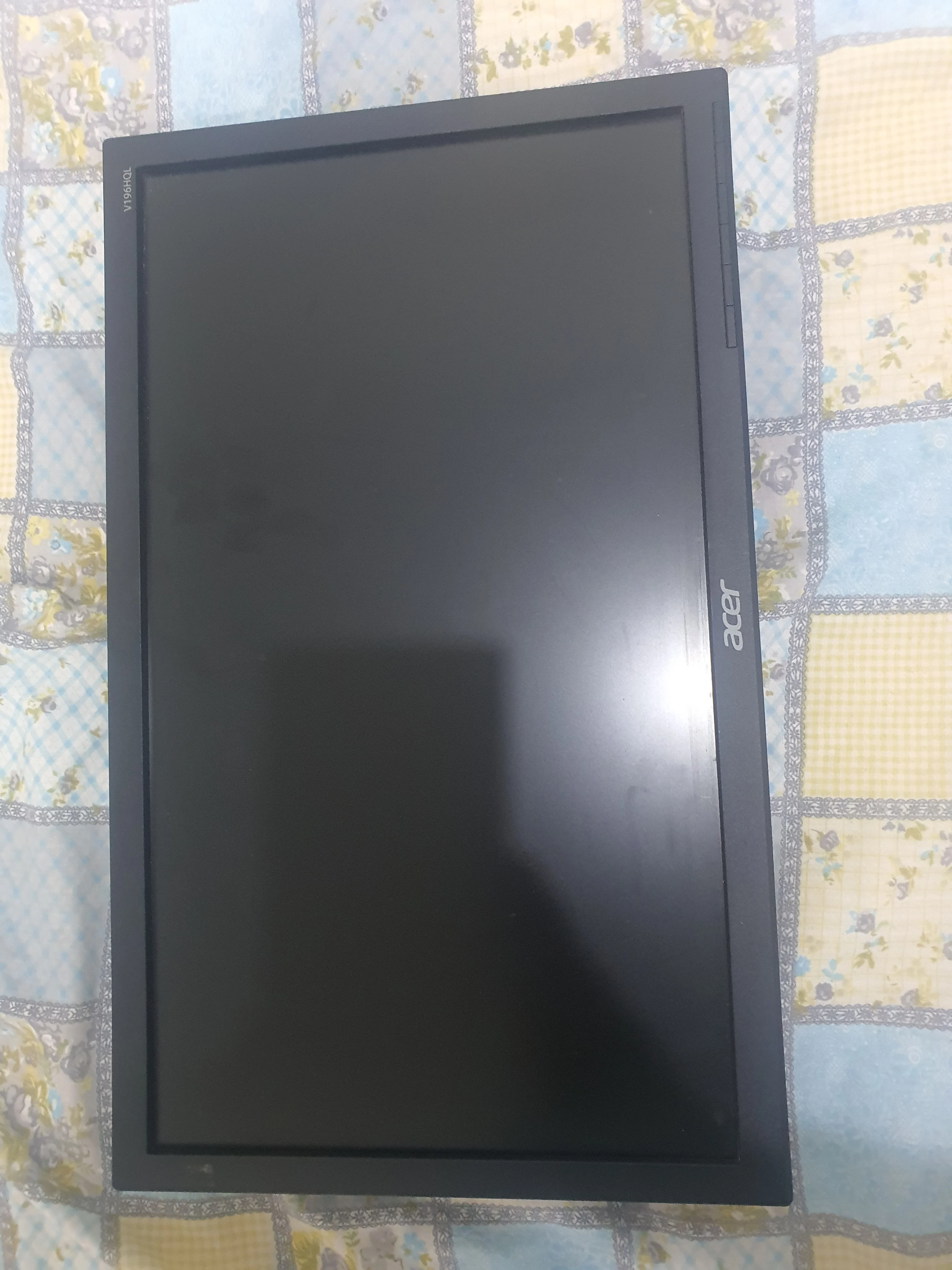 APPLE IMAC 24 INCH ALMOST NEW photo 4
