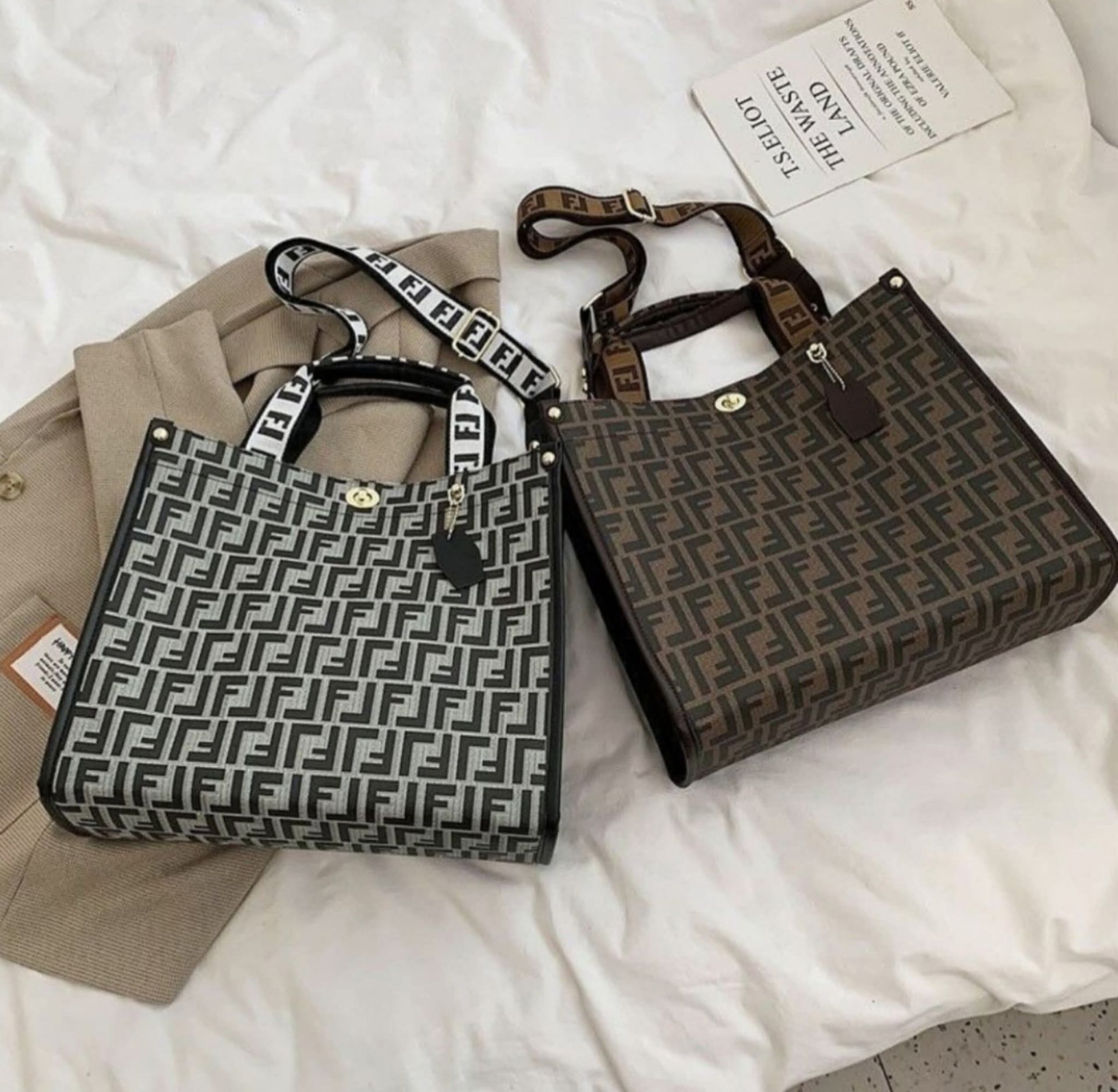 Large tote photo 2