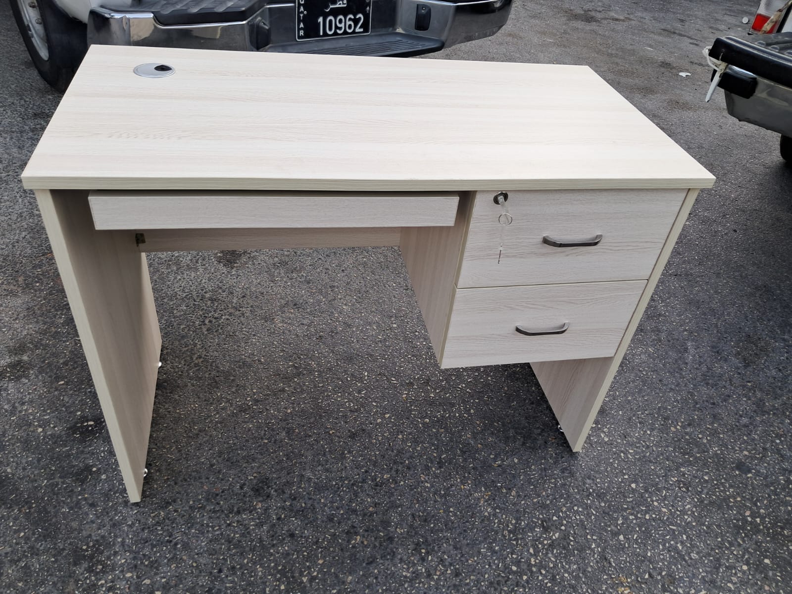 Office Table for Sale photo 3