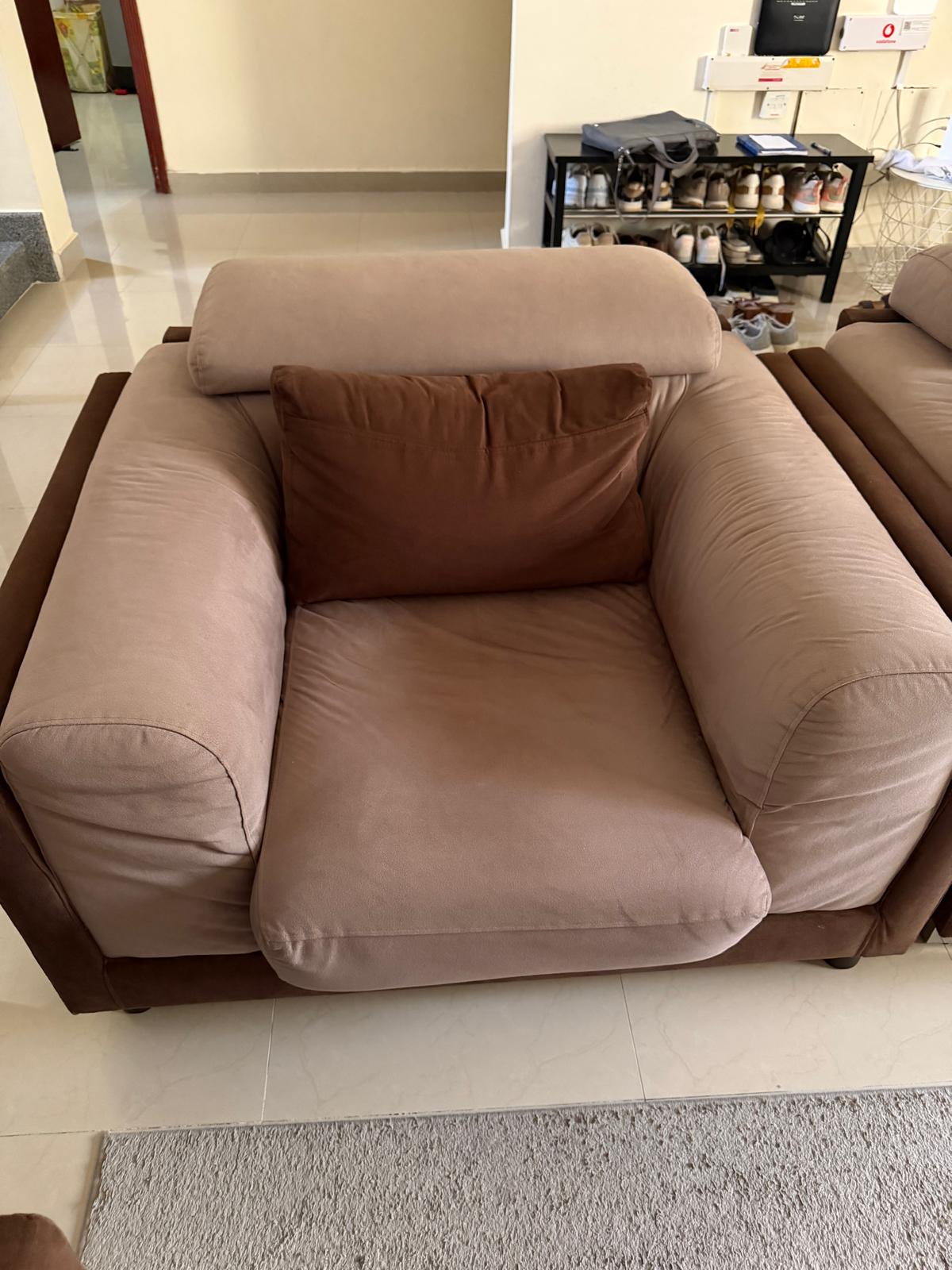 Premium Italian Sofa Set – Purchased from Tivoli photo 3
