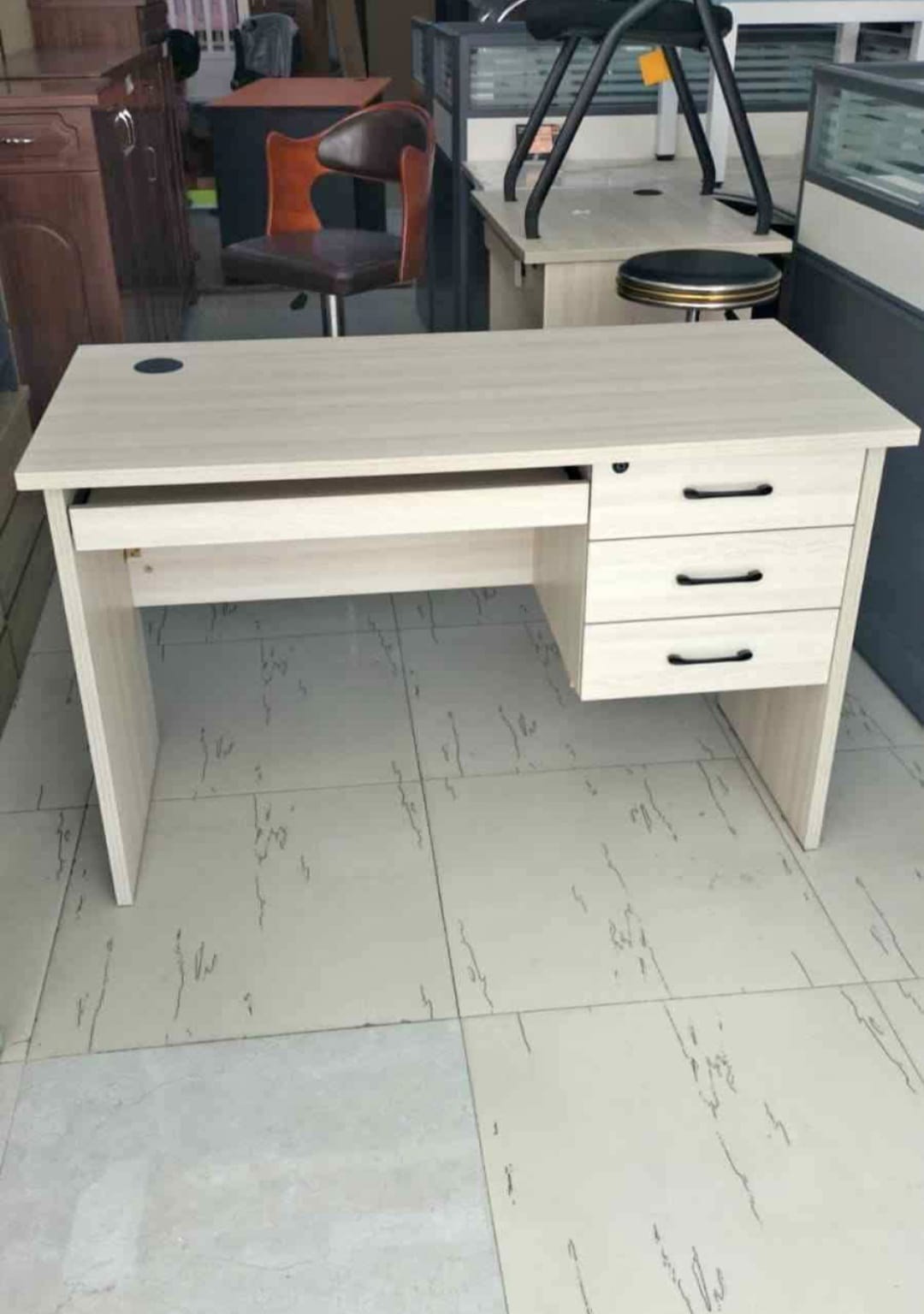 Office Table for Sale photo 4