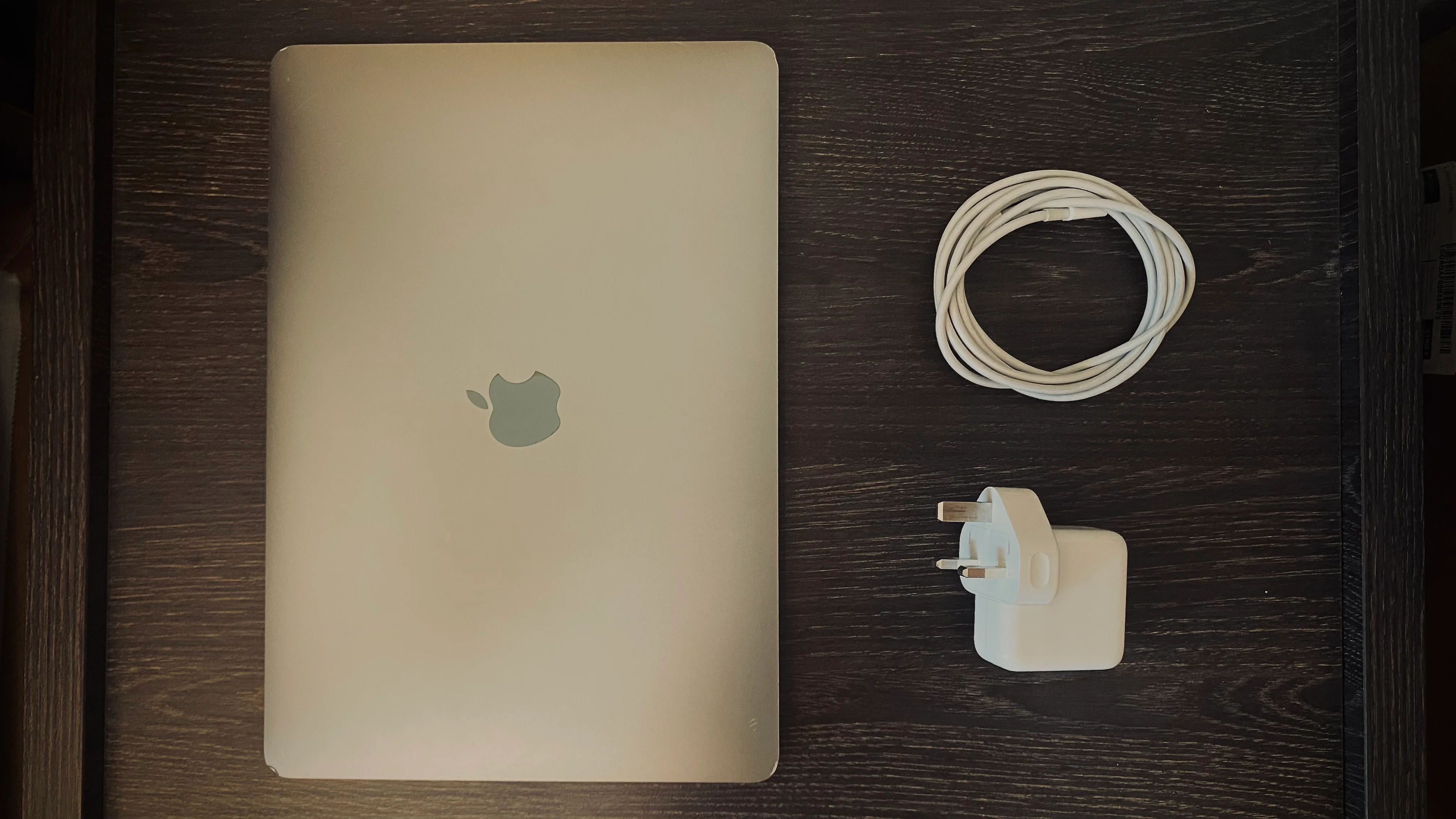 M1 Macbook Air + Charger + Box FOR SALE