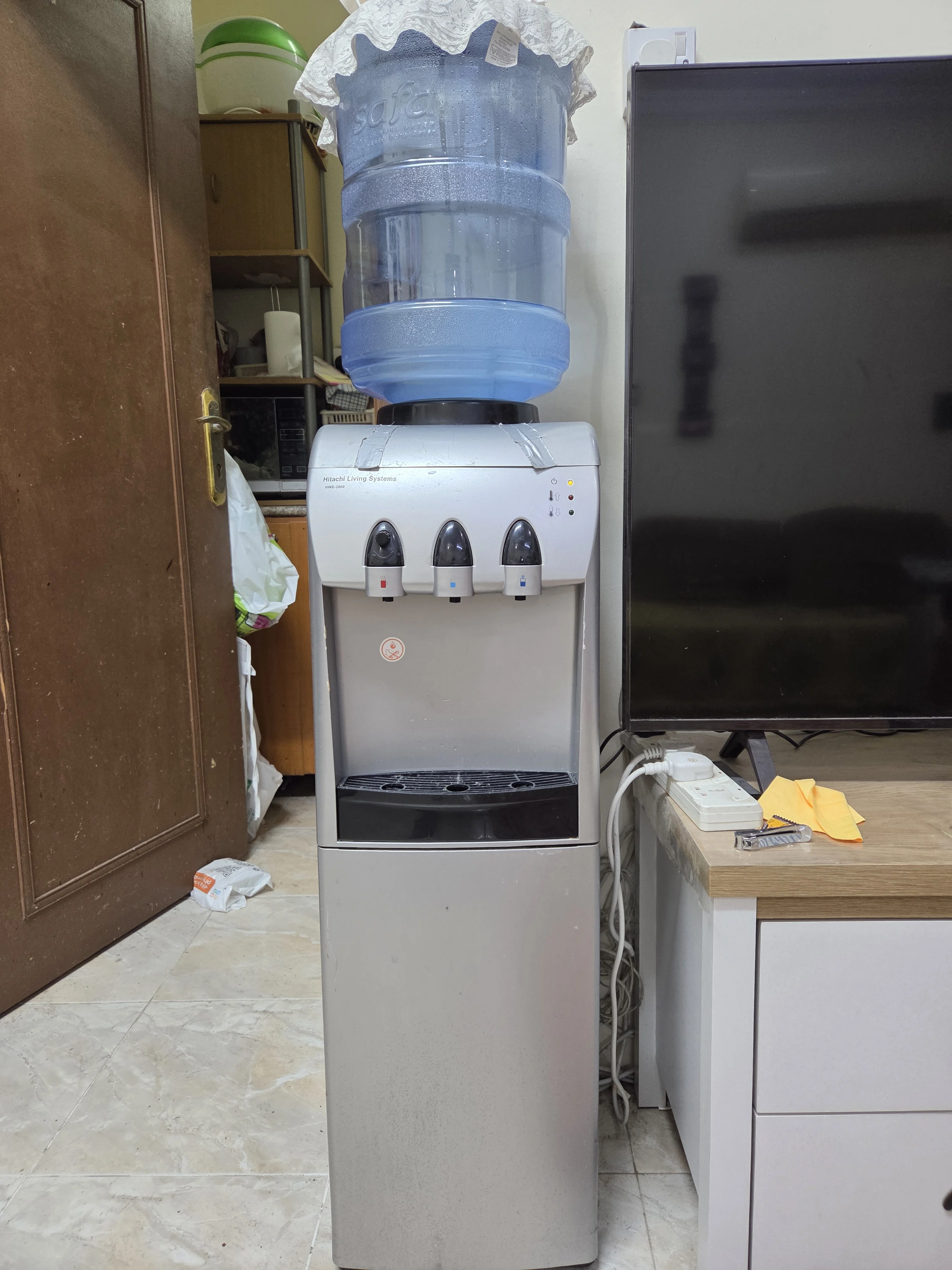 Water Dispensar Hitachi Brand