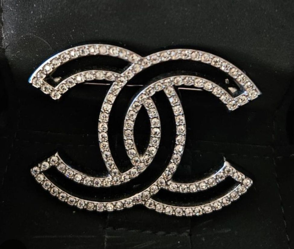 Brooches photo 4