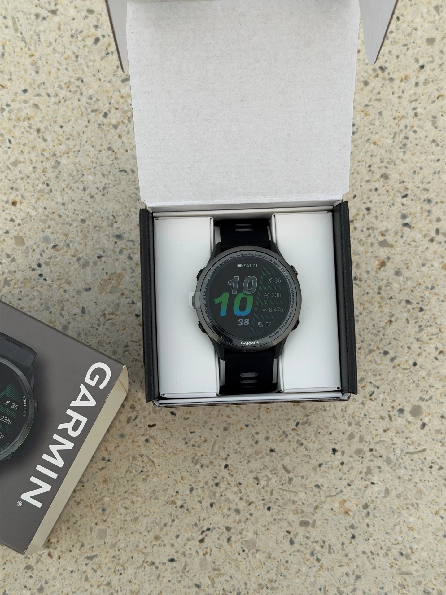 Garmin Forerunner 970 – Brand New – Full Set photo 3