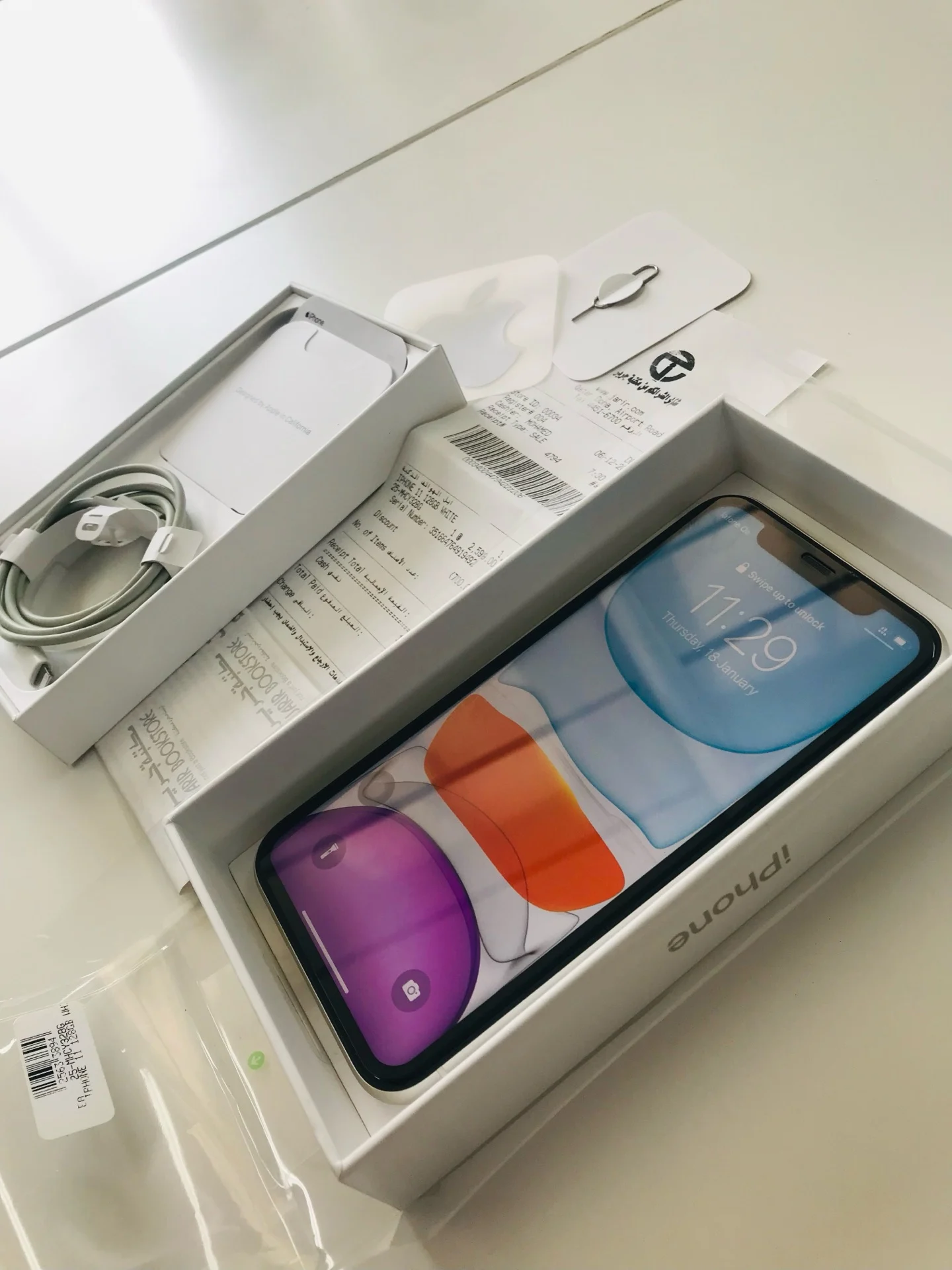 iPhone 11 128GB photo 2