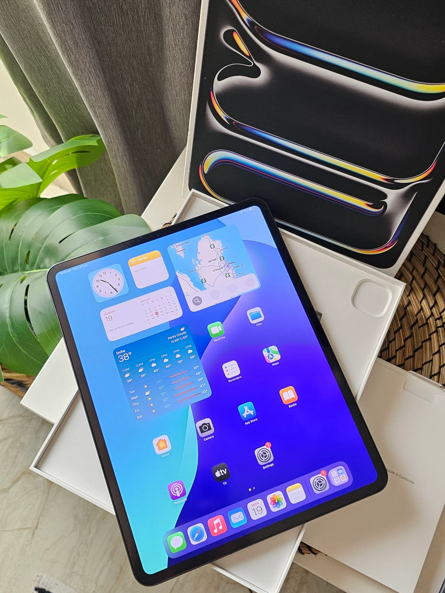 13" iPad Pro M4 Wifi + Cellular Black photo 2