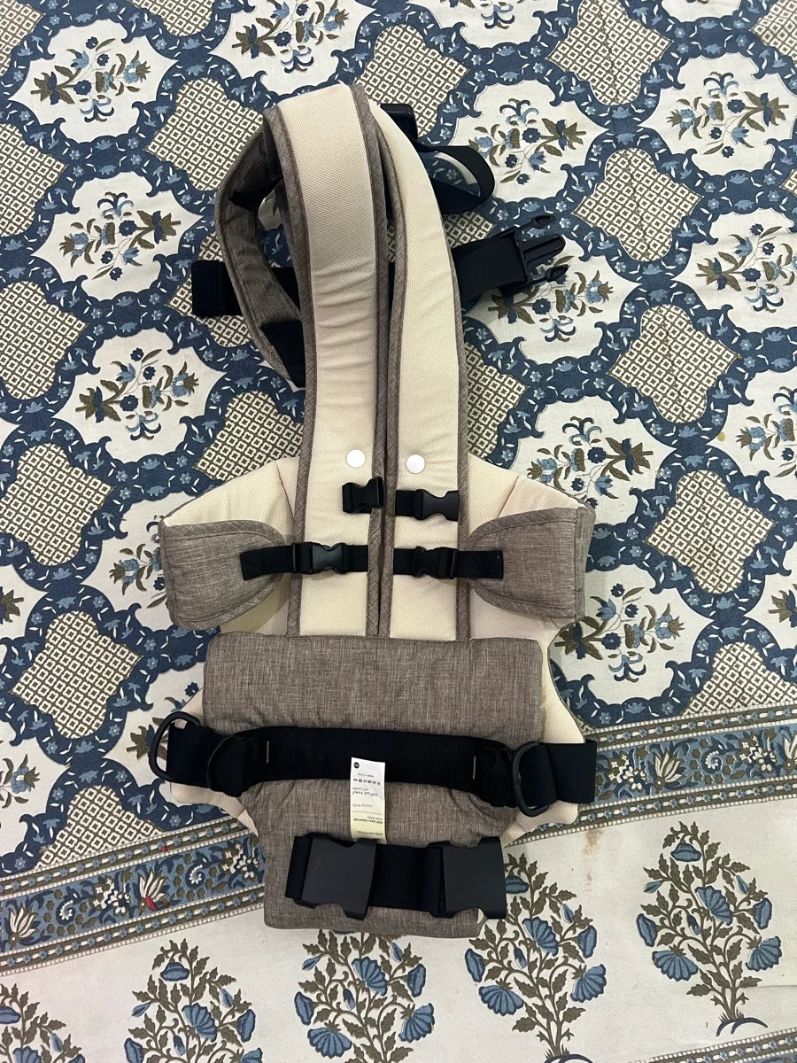 Baby carrier photo 1