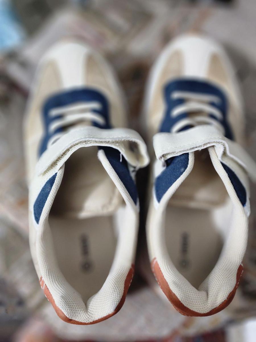 Sneakers photo 5