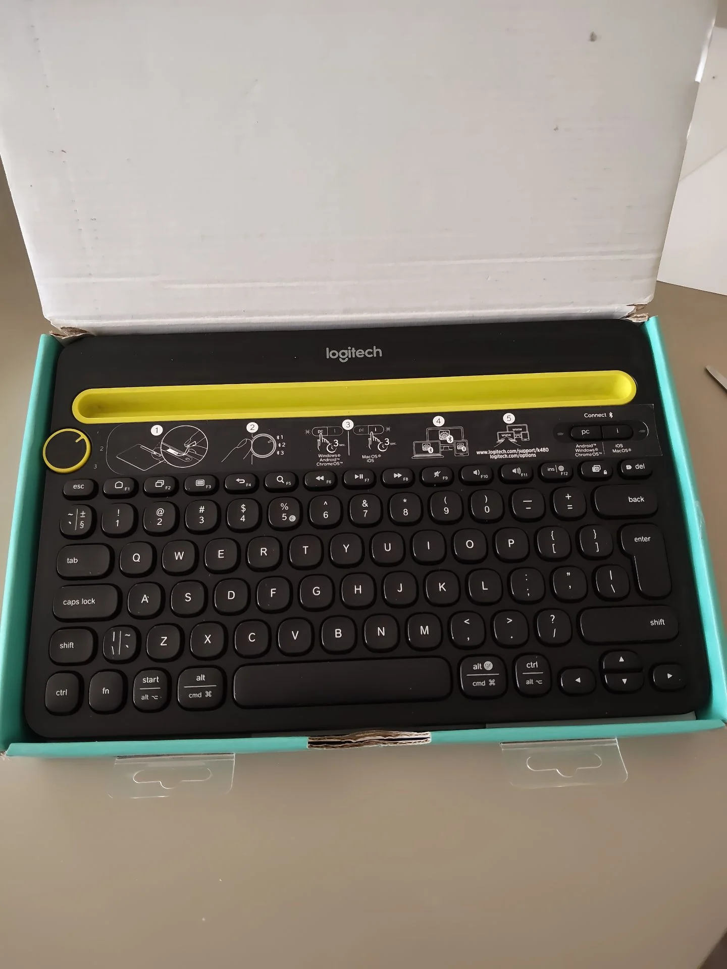 Bluetooth key board photo 2