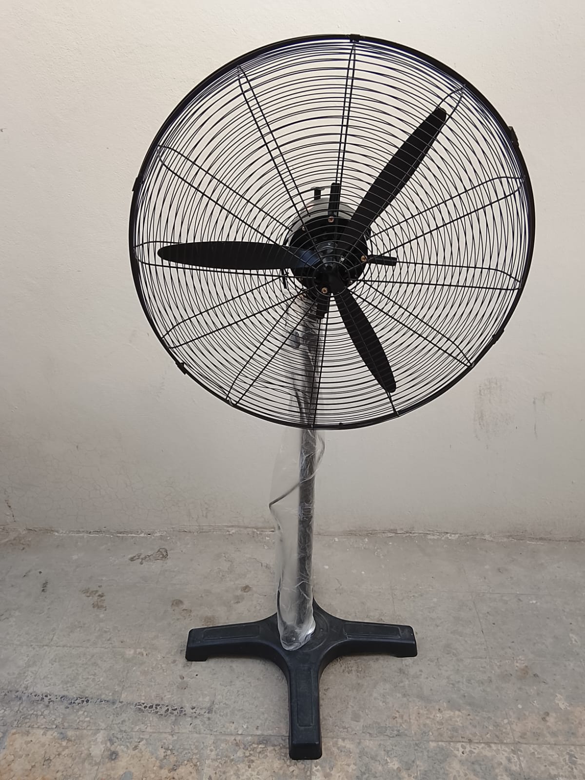 Used and New Standing/ Industrial Pedestal Fan 24" for Sale photo 3