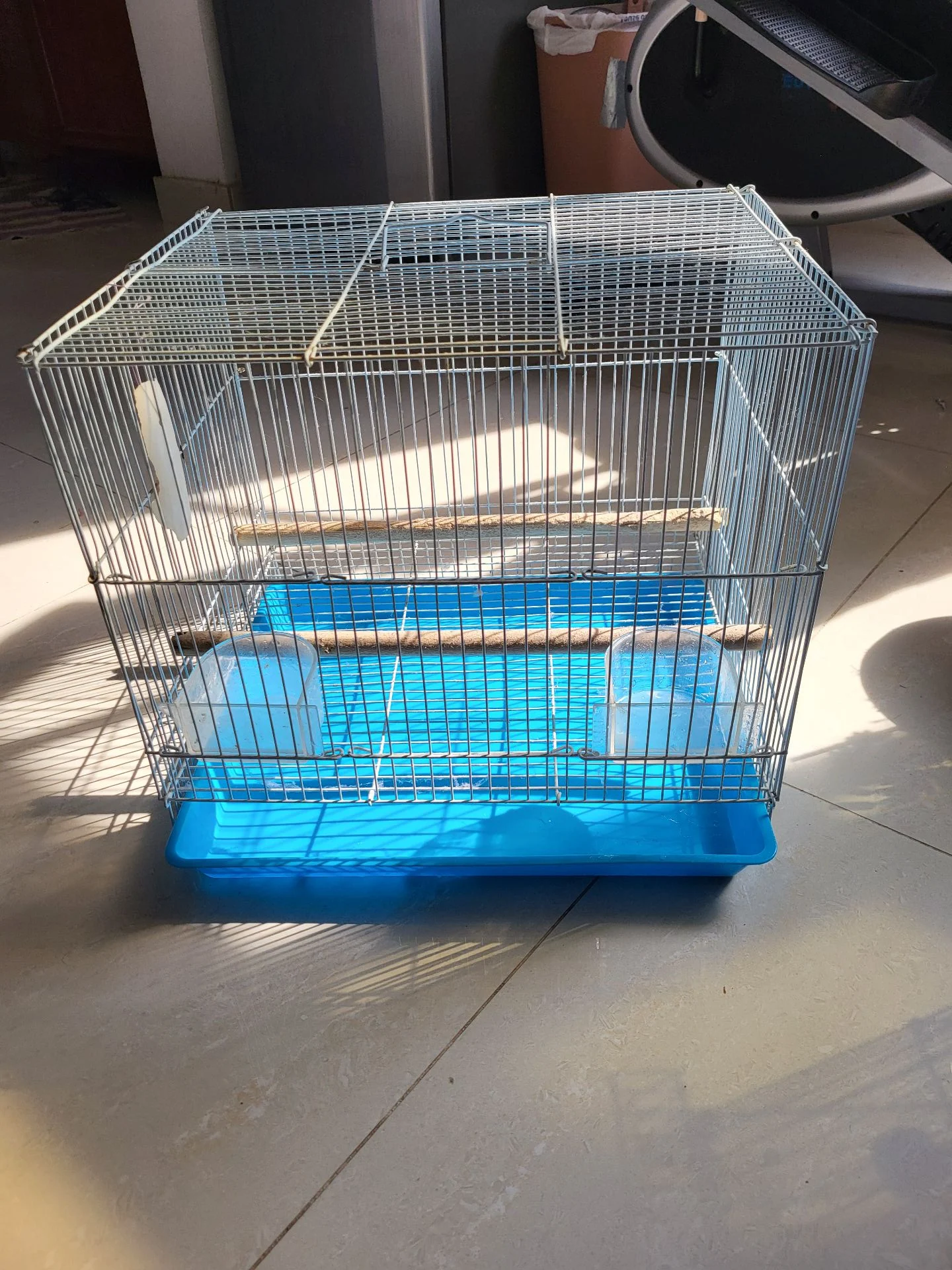 Bird cage photo 1