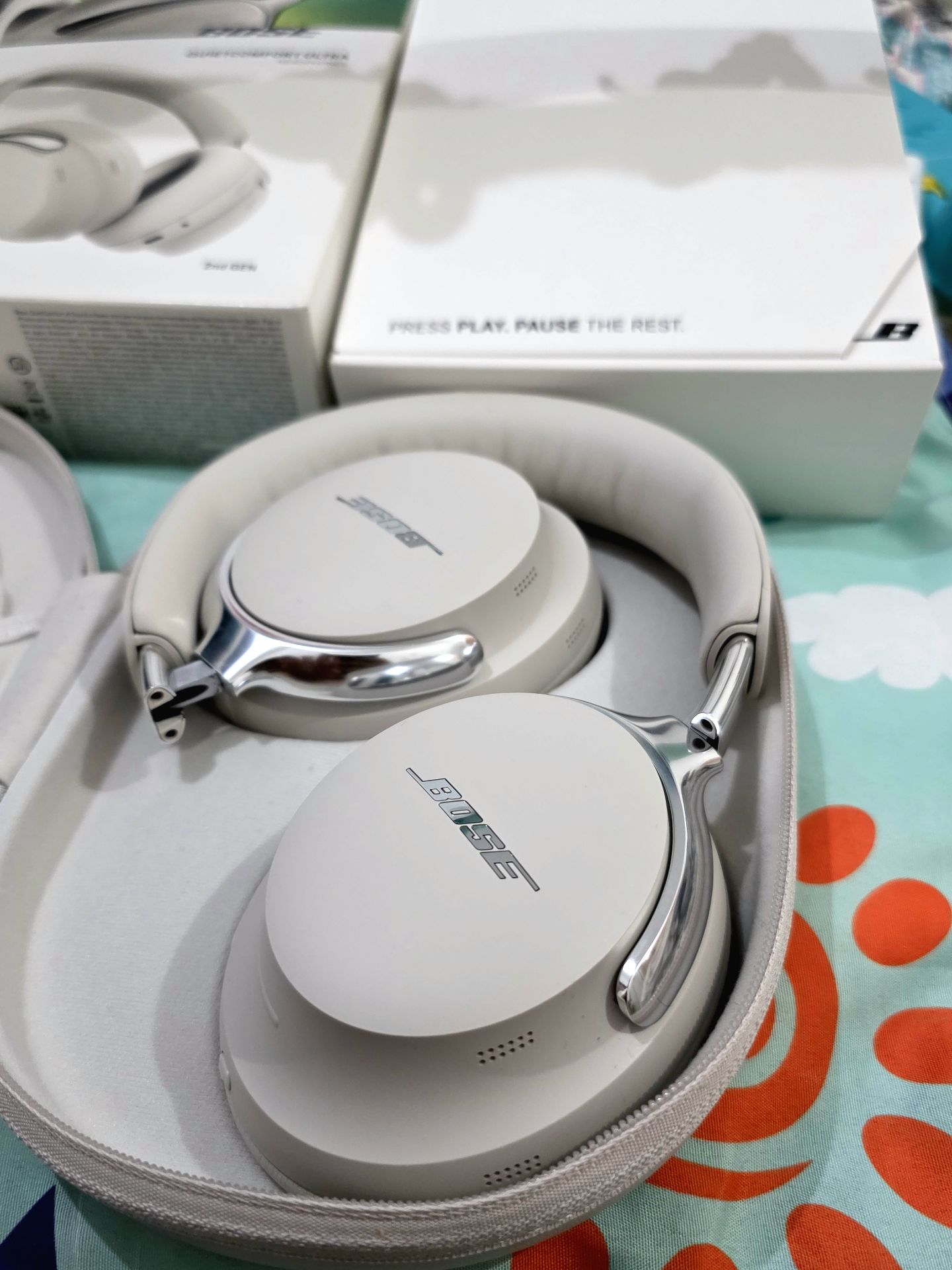 Bose Quietcomfort Ultra Gen 2 Over-ear Wireless Headphone White photo 4