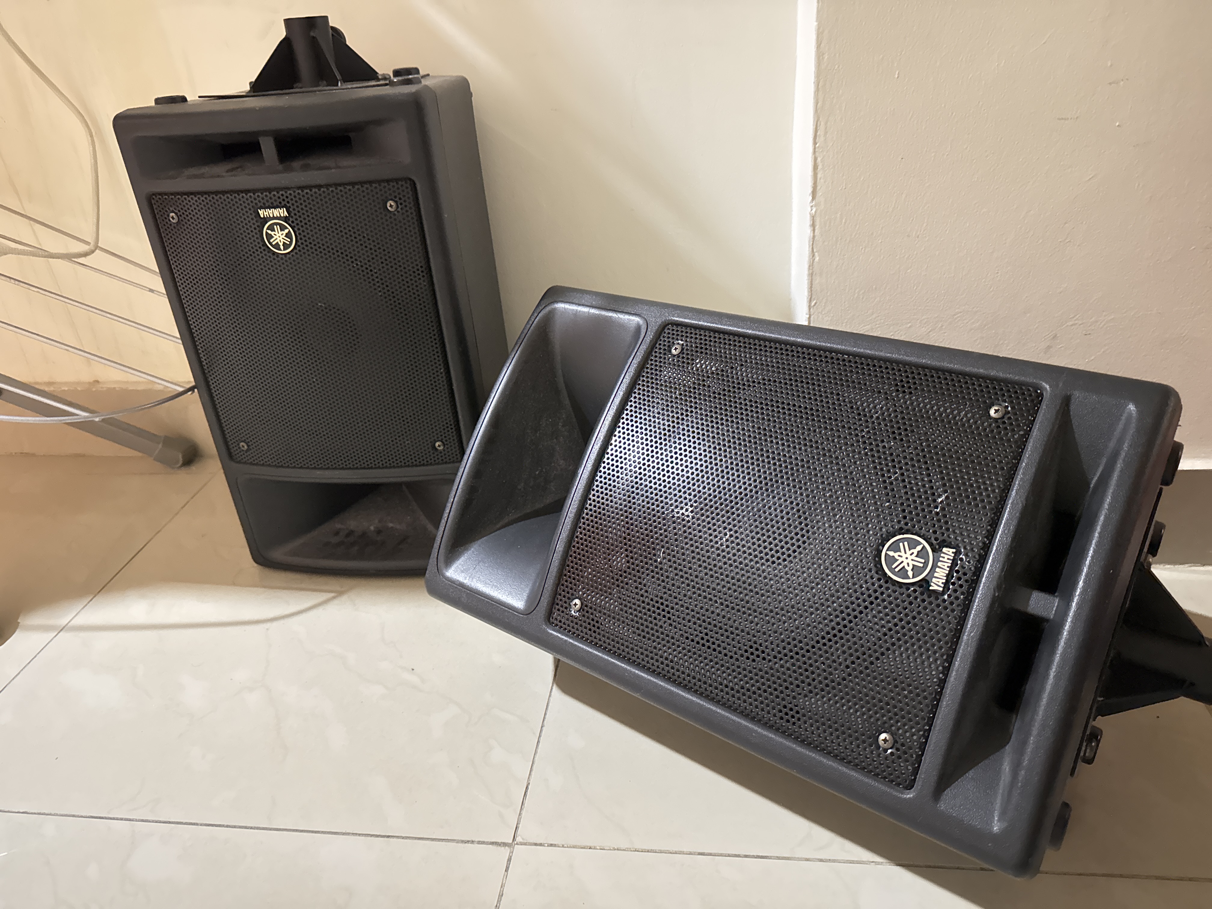 Yamaha PA Speakers with Mixer photo 3