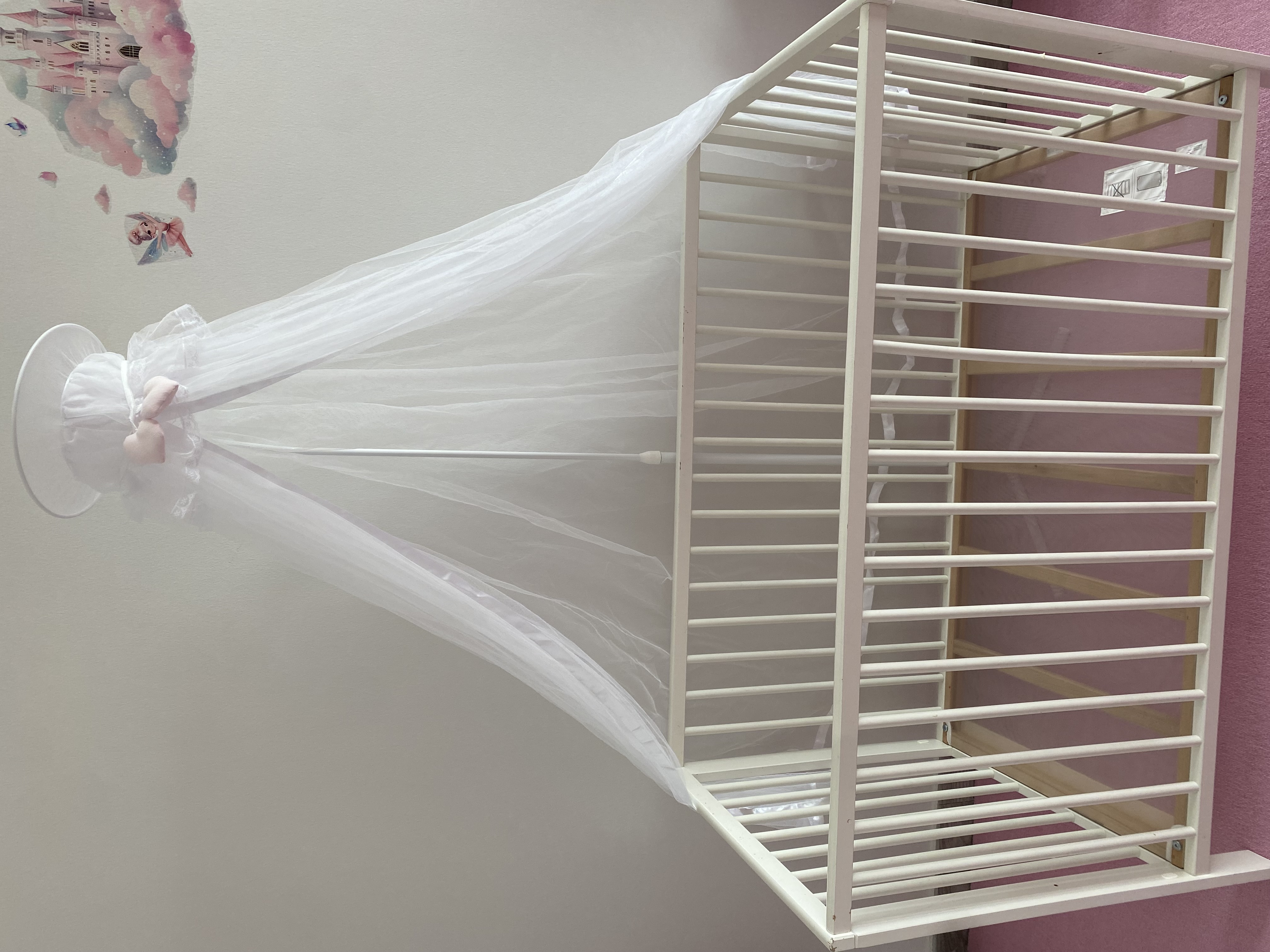 Crib bed with net and net stand photo 1