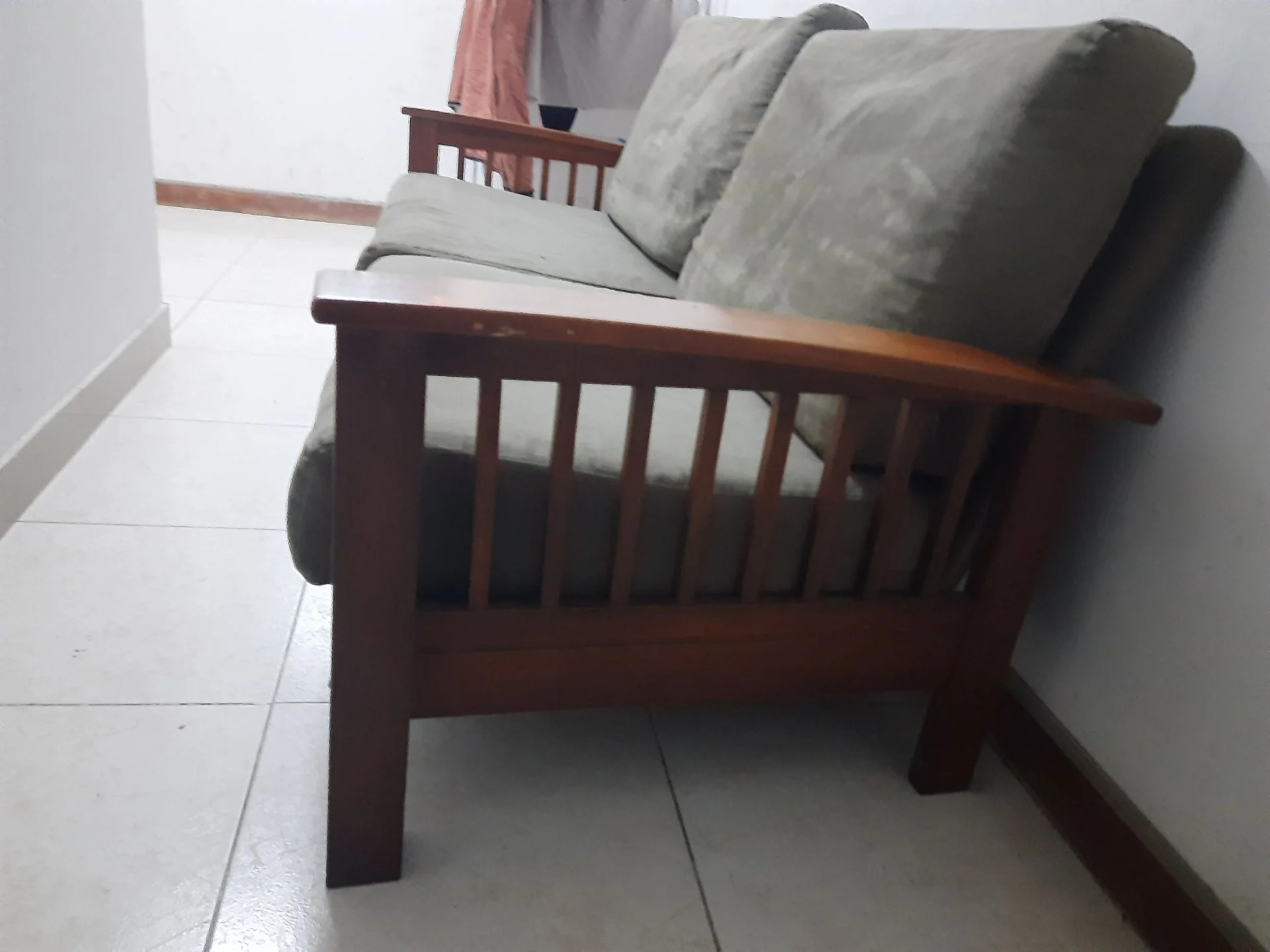 Sofa 3 seater wooden home center photo 4