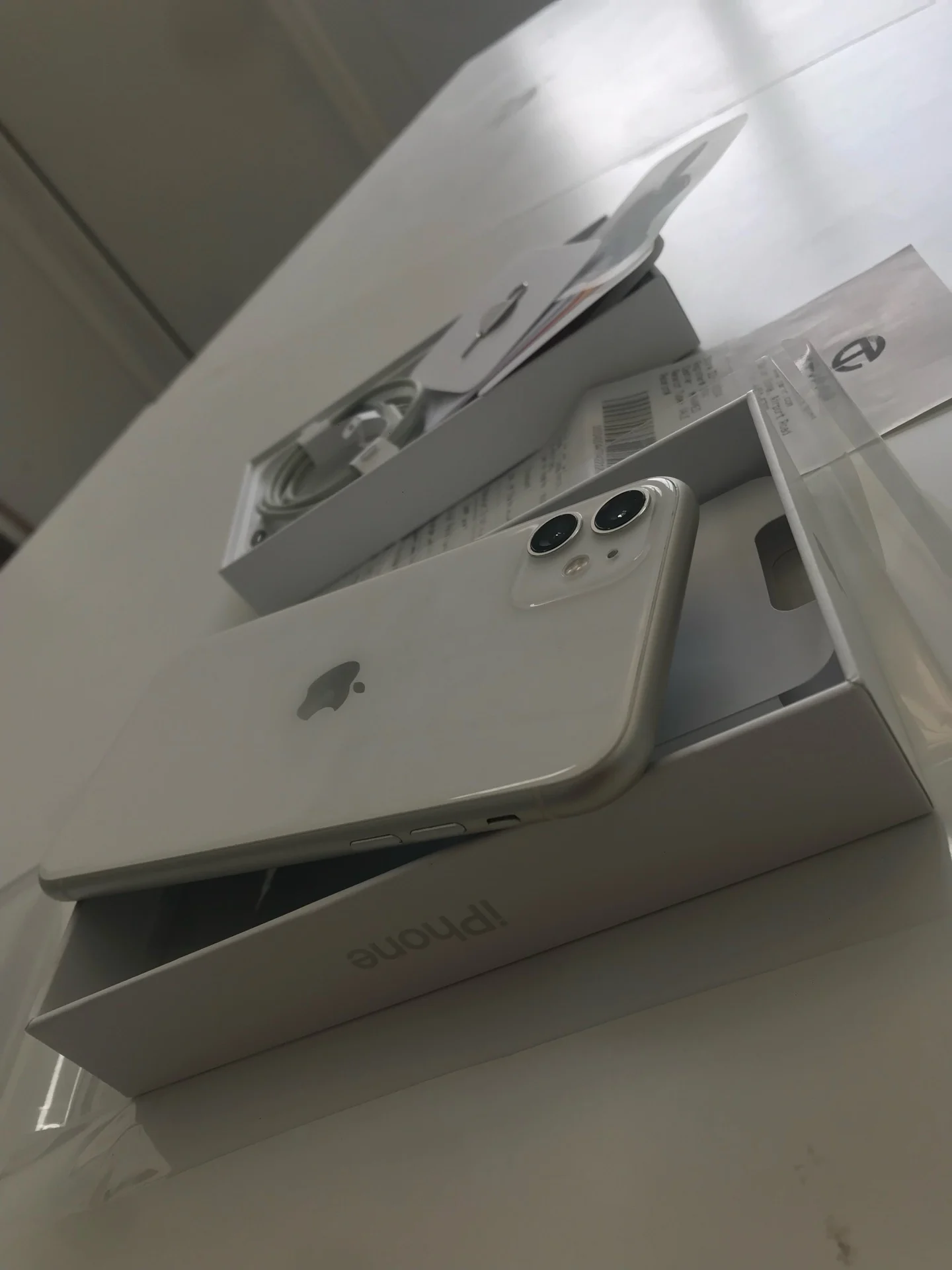 iPhone 11 128GB photo 3
