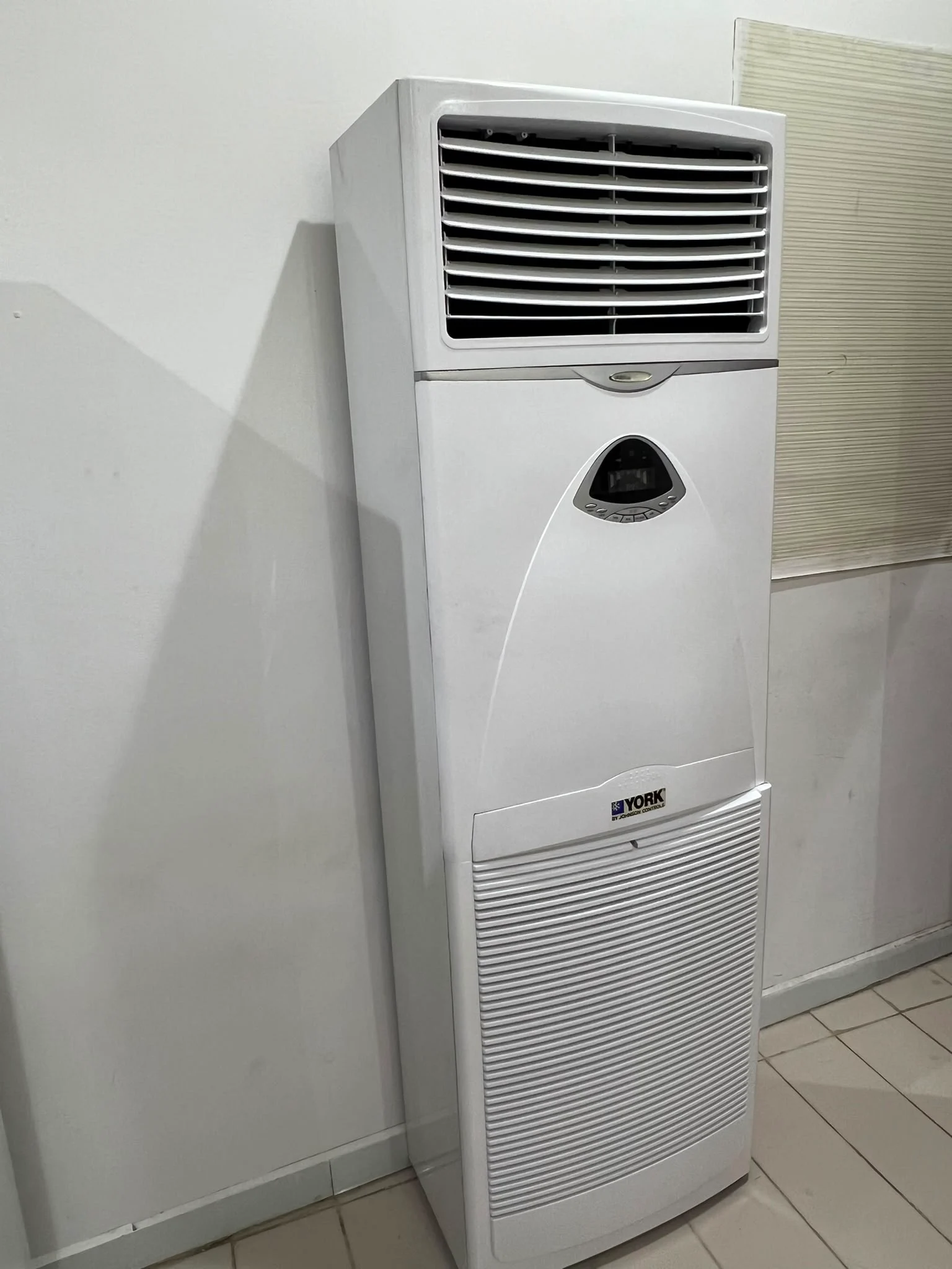 York Floor Stand AC 4.0 Ton  for Sale photo 4