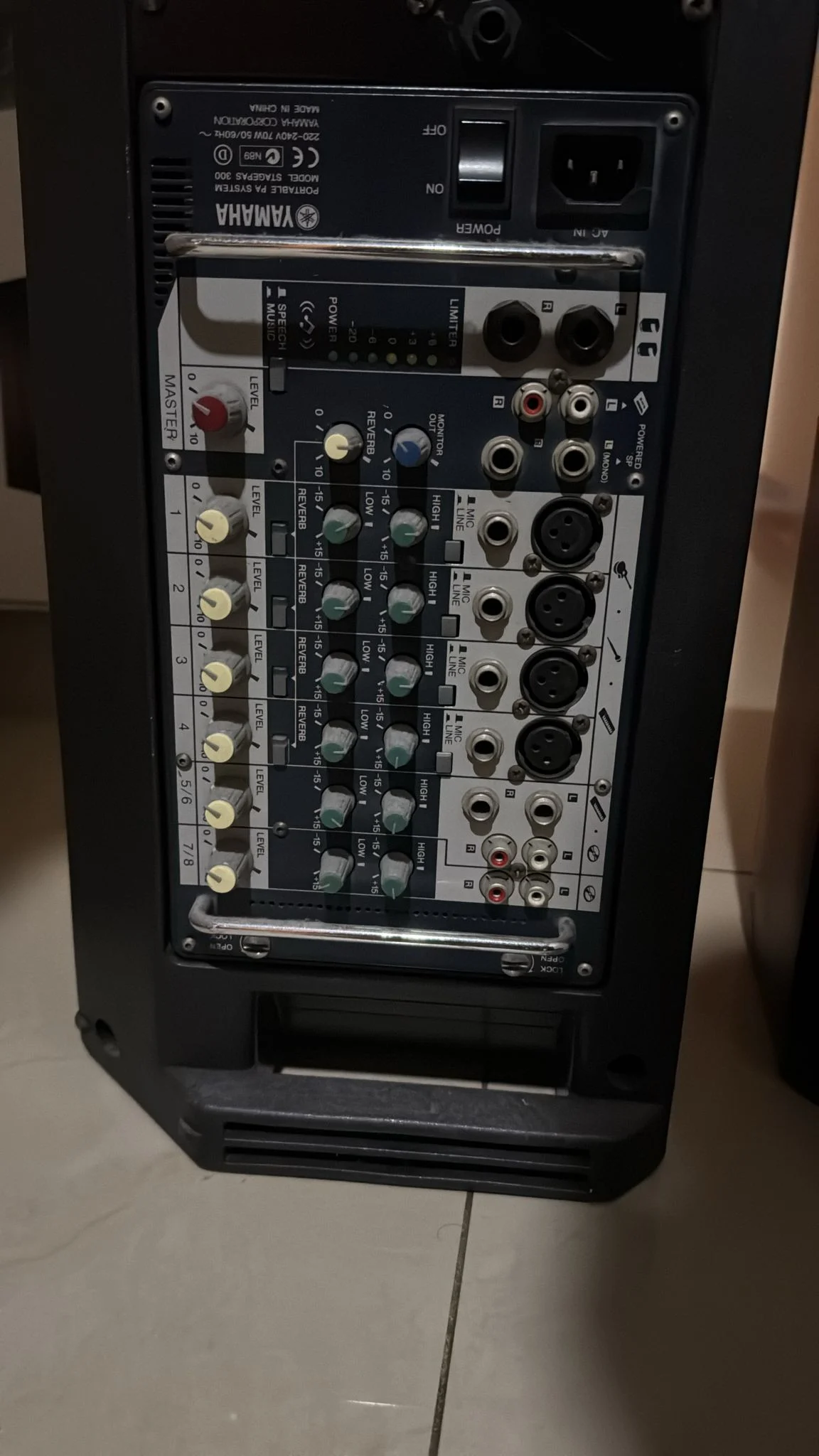 Yamaha PA Speakers with Mixer photo 4