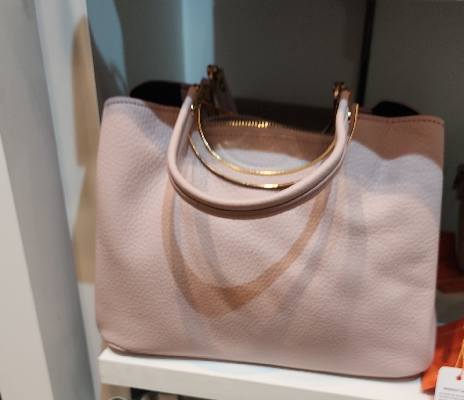 Handbag photo 4