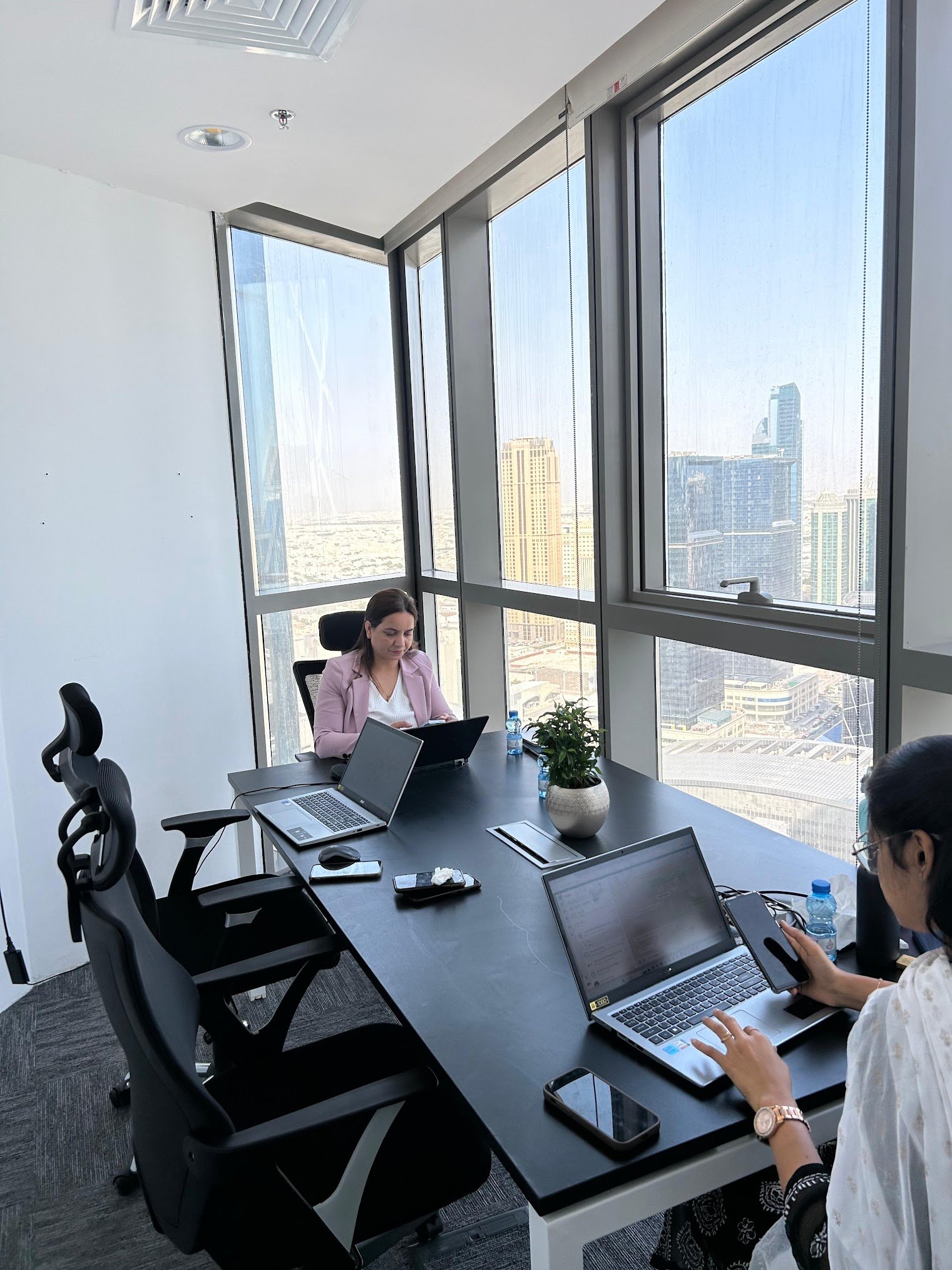 Best PRO Service in Qatar – Government Approvals, Visas & Licensing