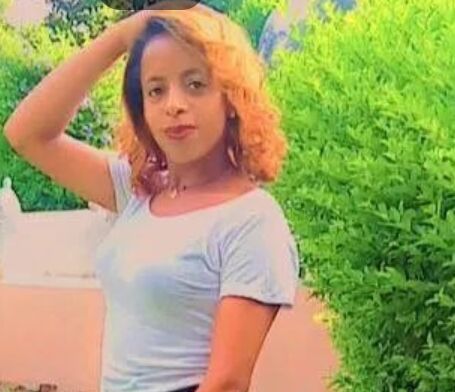Hard Working Age 21 Year Old Female Looking For Housemaid/nanny Job photo 4